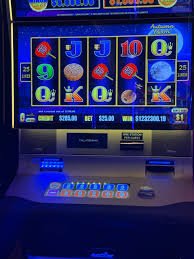 ব্যাকারাট কার্ড টেবিলে Player ও Banker পক্ষের কার্ড সাজানো